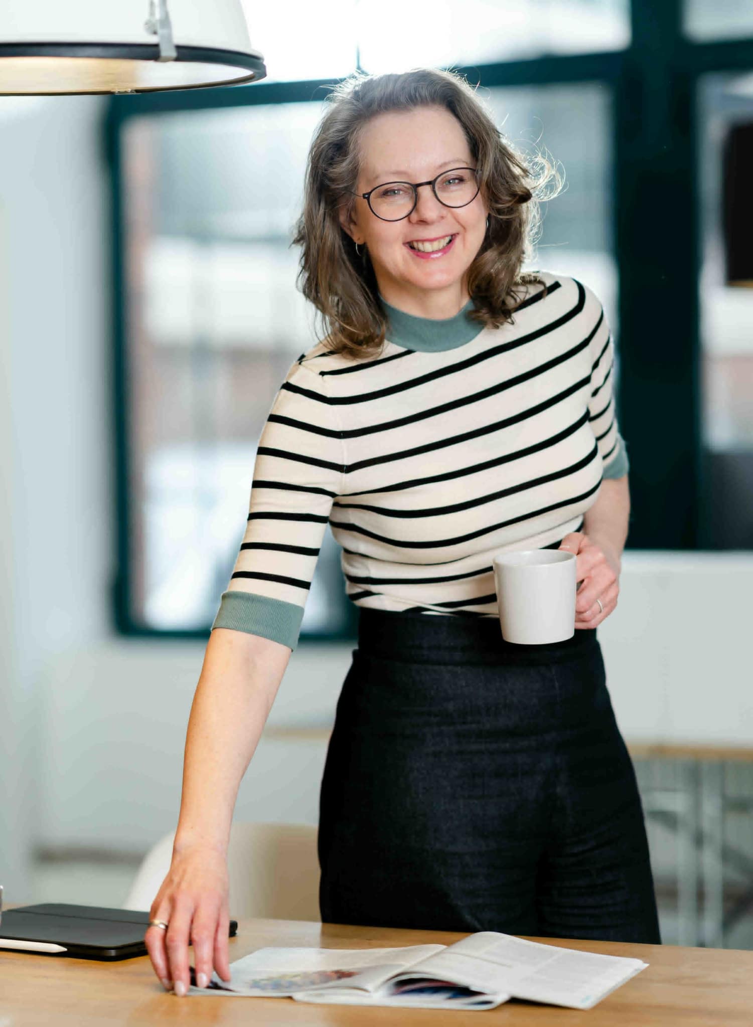 Dani, Ökonomin und Finanzcoach hilft dir, mehr Geld zu sparen und Klarheit auf dem Konto zu haben